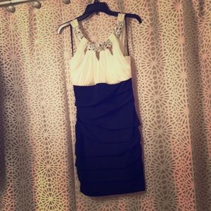 🛑LAST CALL BEFORE DONATION🛑Studio Bodycon Dress